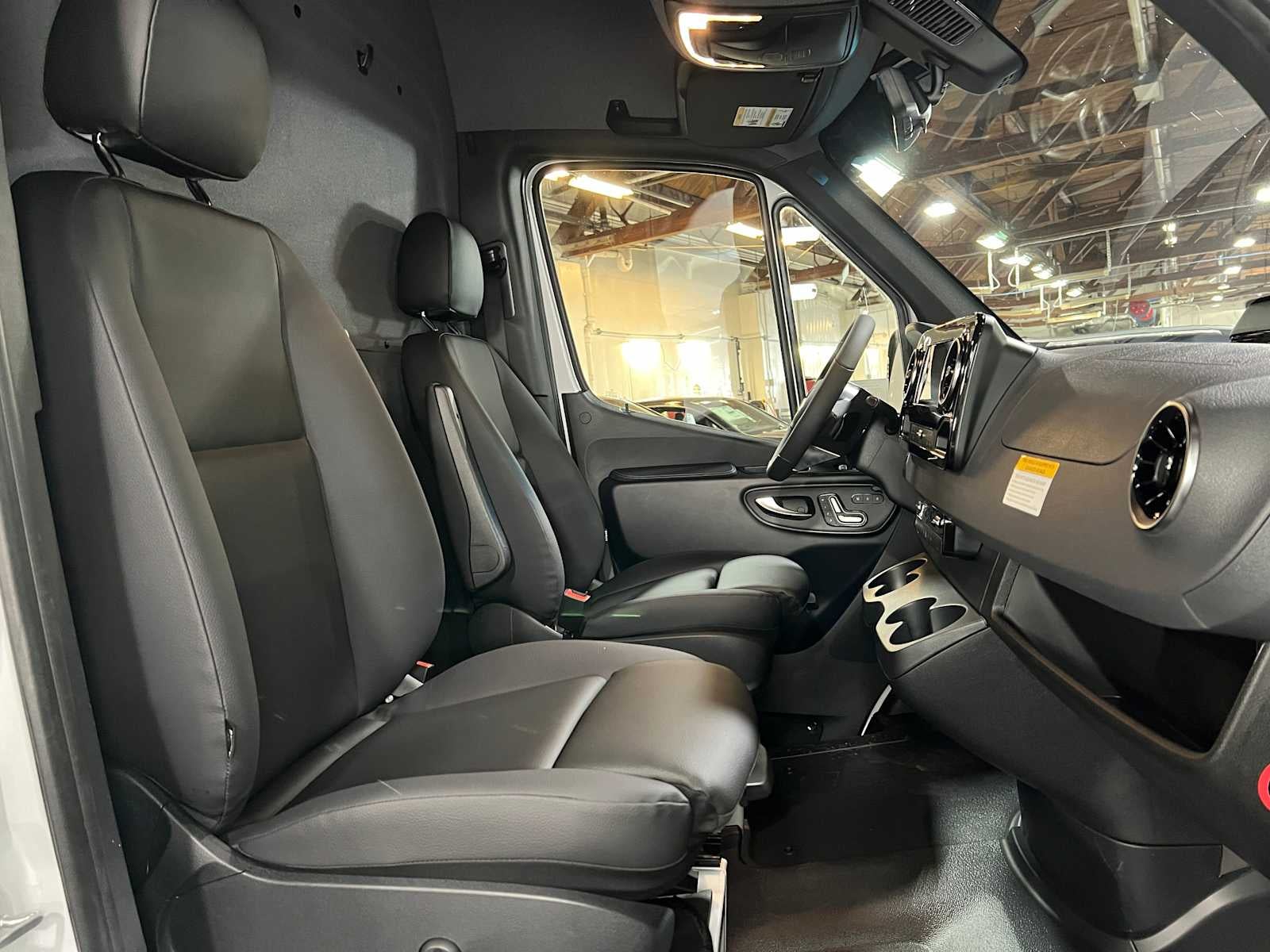 2026 Mercedes-Benz Sprinter 2500 Standard Roof I4 Diesel 144 RWD