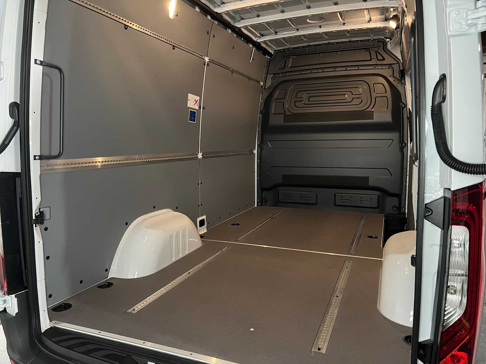 2026 Mercedes-Benz Sprinter 2500 Standard Roof I4 Diesel 144 RWD
