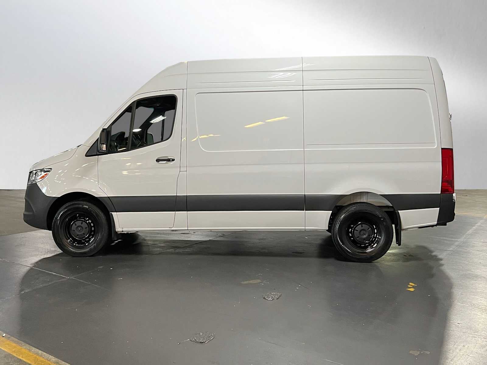 2025 Mercedes-Benz Sprinter Cargo Van 2500 Standard Roof I4 Diesel 144" RWD