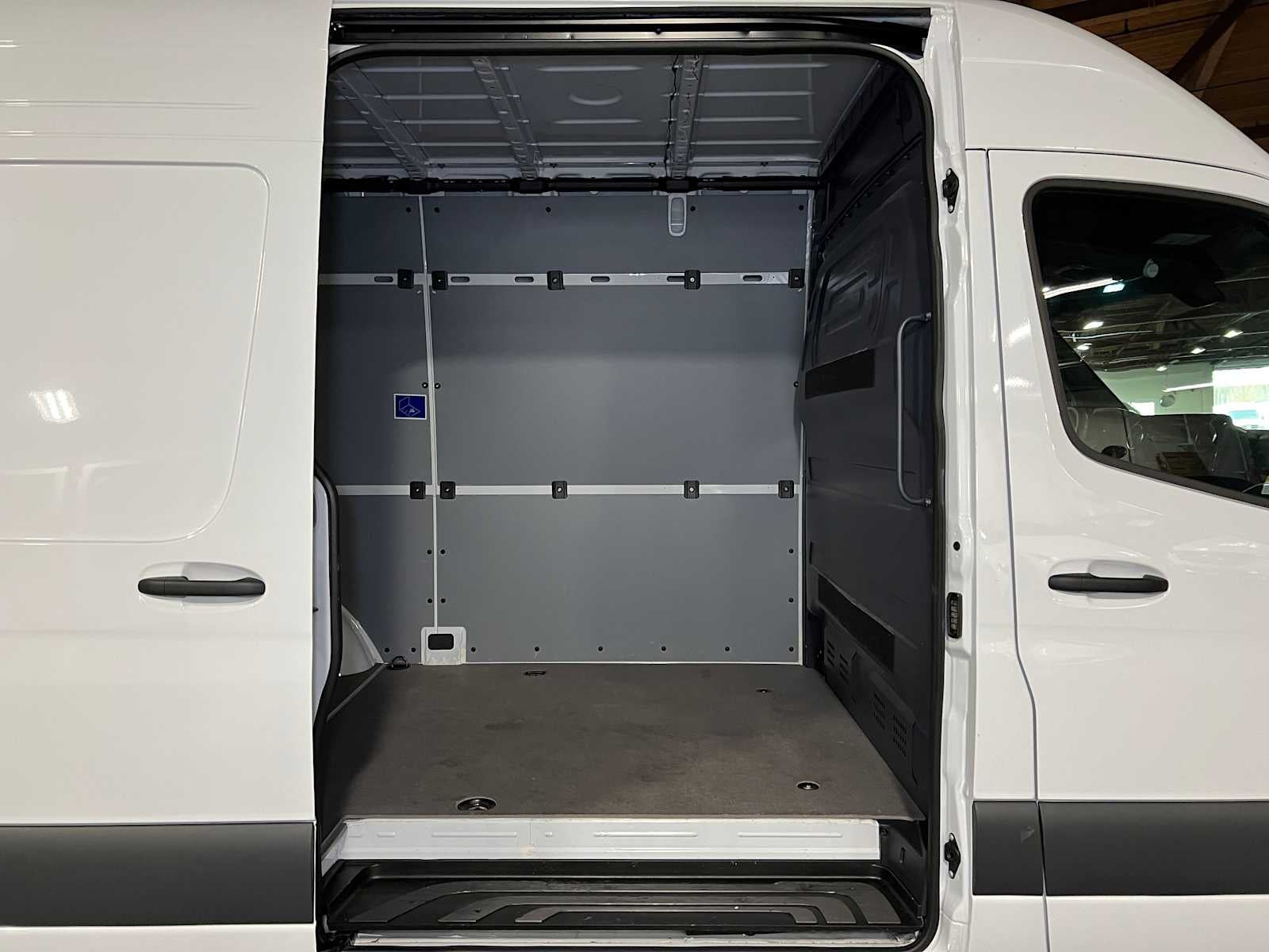 2025 Mercedes-Benz Sprinter Cargo Van 2500 Standard Roof I4 Diesel 144" RWD