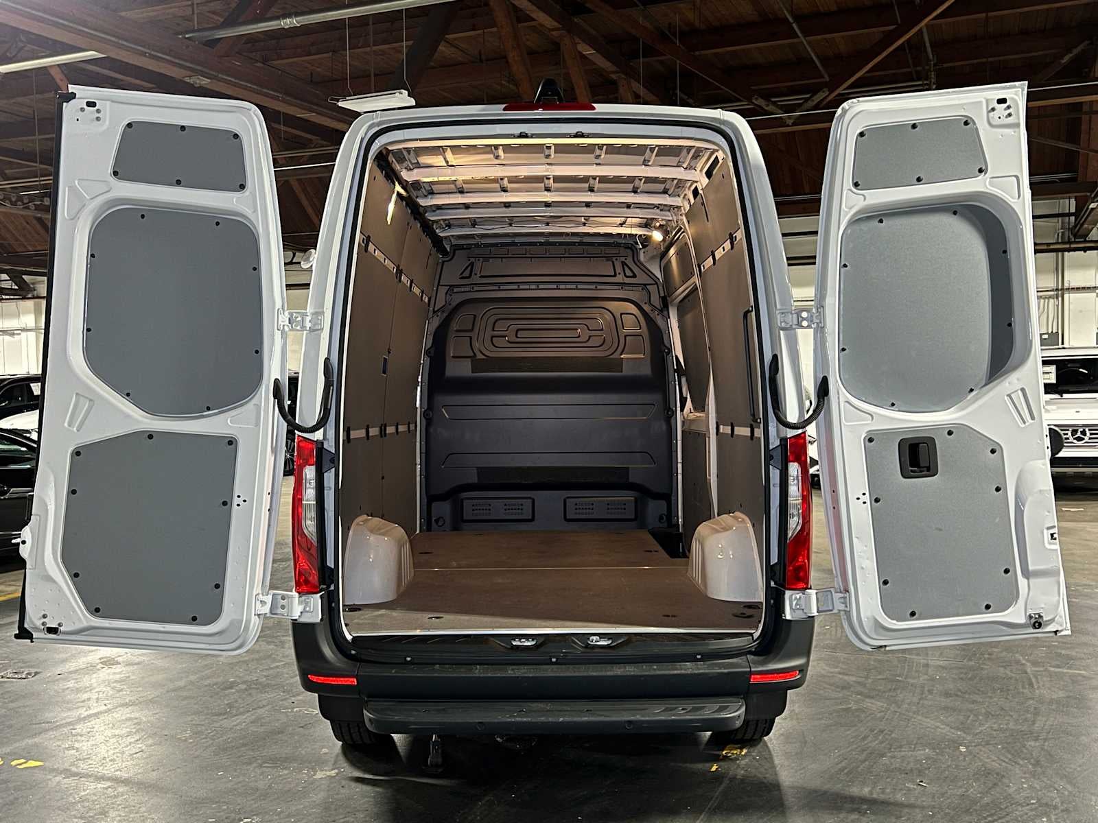 2025 Mercedes-Benz Sprinter Cargo Van 2500 Standard Roof I4 Diesel 144" RWD