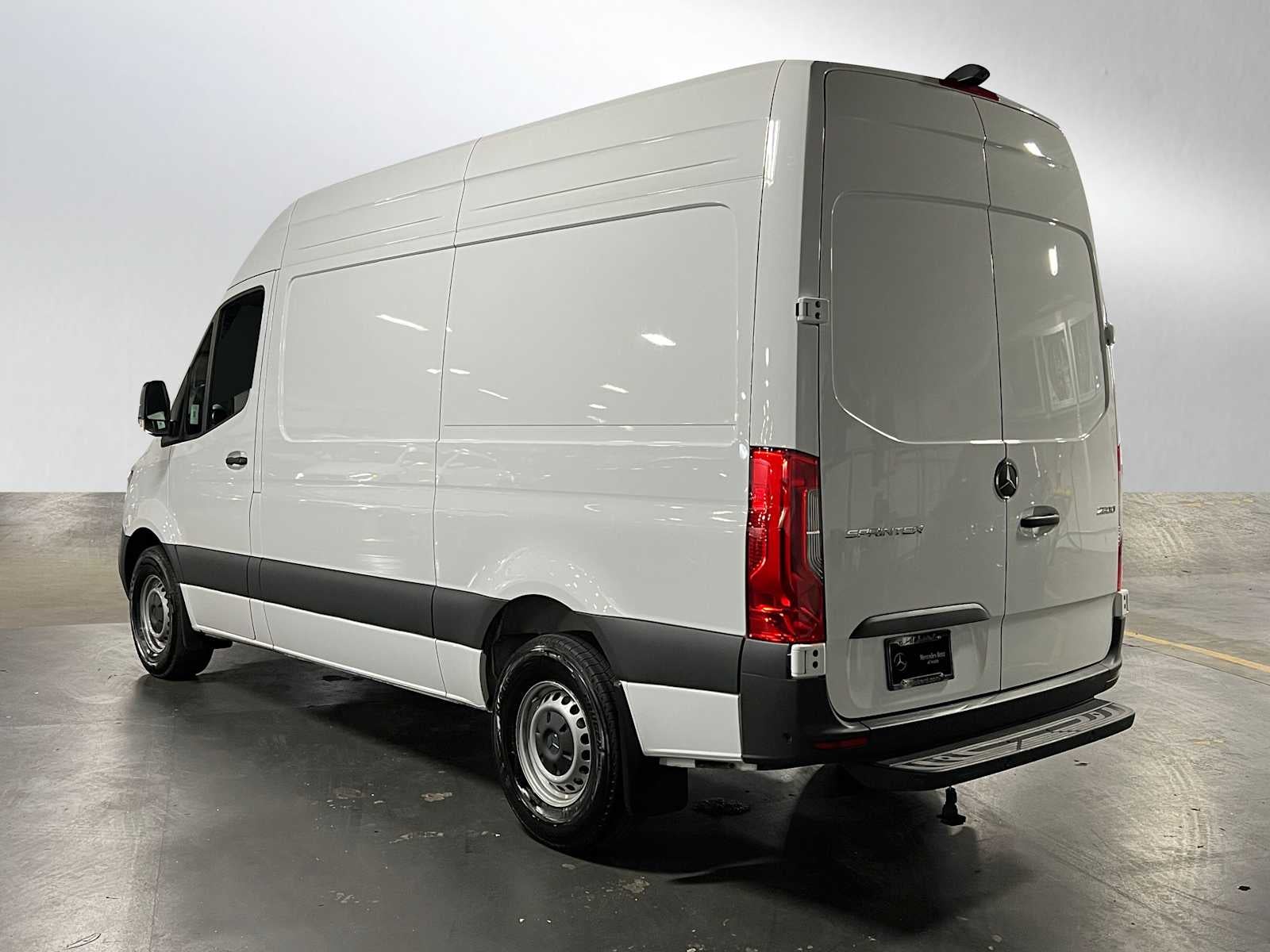 2025 Mercedes-Benz Sprinter Cargo Van 2500 Standard Roof I4 Diesel 144" RWD