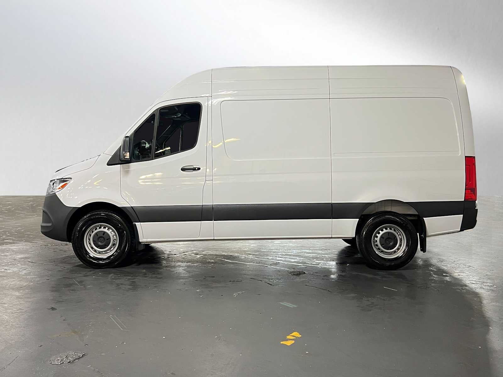 2025 Mercedes-Benz Sprinter Cargo Van 2500 Standard Roof I4 Diesel 144 RWD