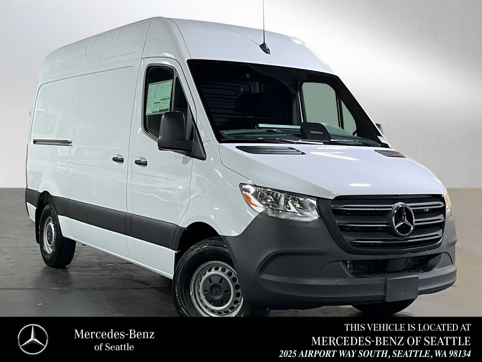 2025 Mercedes-Benz Sprinter Cargo Van 2500 Standard Roof I4 Diesel 144" RWD