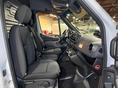 2025 Mercedes-Benz Sprinter Cargo Van 2500 Standard Roof I4 Diesel 144" RWD