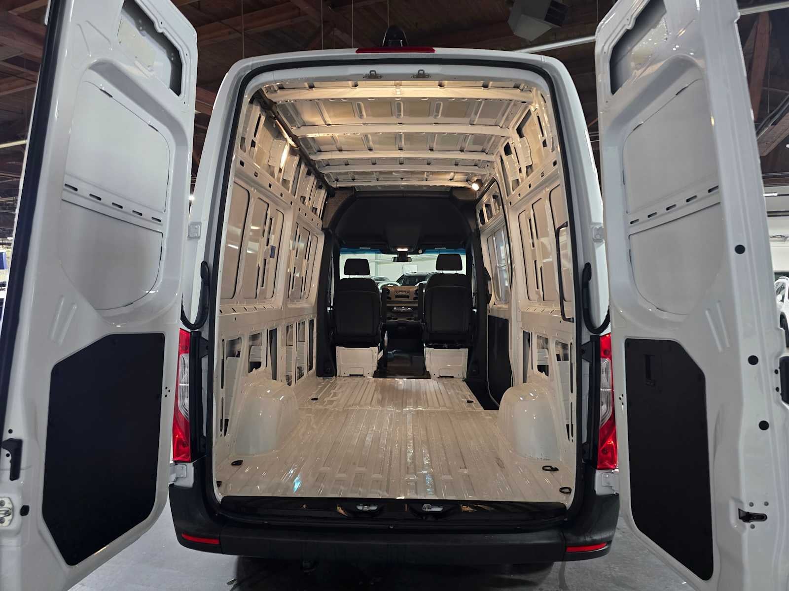 2025 Mercedes-Benz Sprinter Cargo Van 2500 Standard Roof I4 Diesel 144 RWD