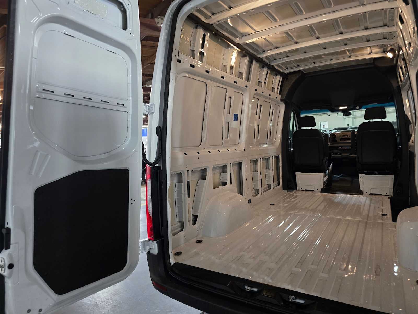 2025 Mercedes-Benz Sprinter Cargo Van 2500 Standard Roof I4 Diesel 144 RWD