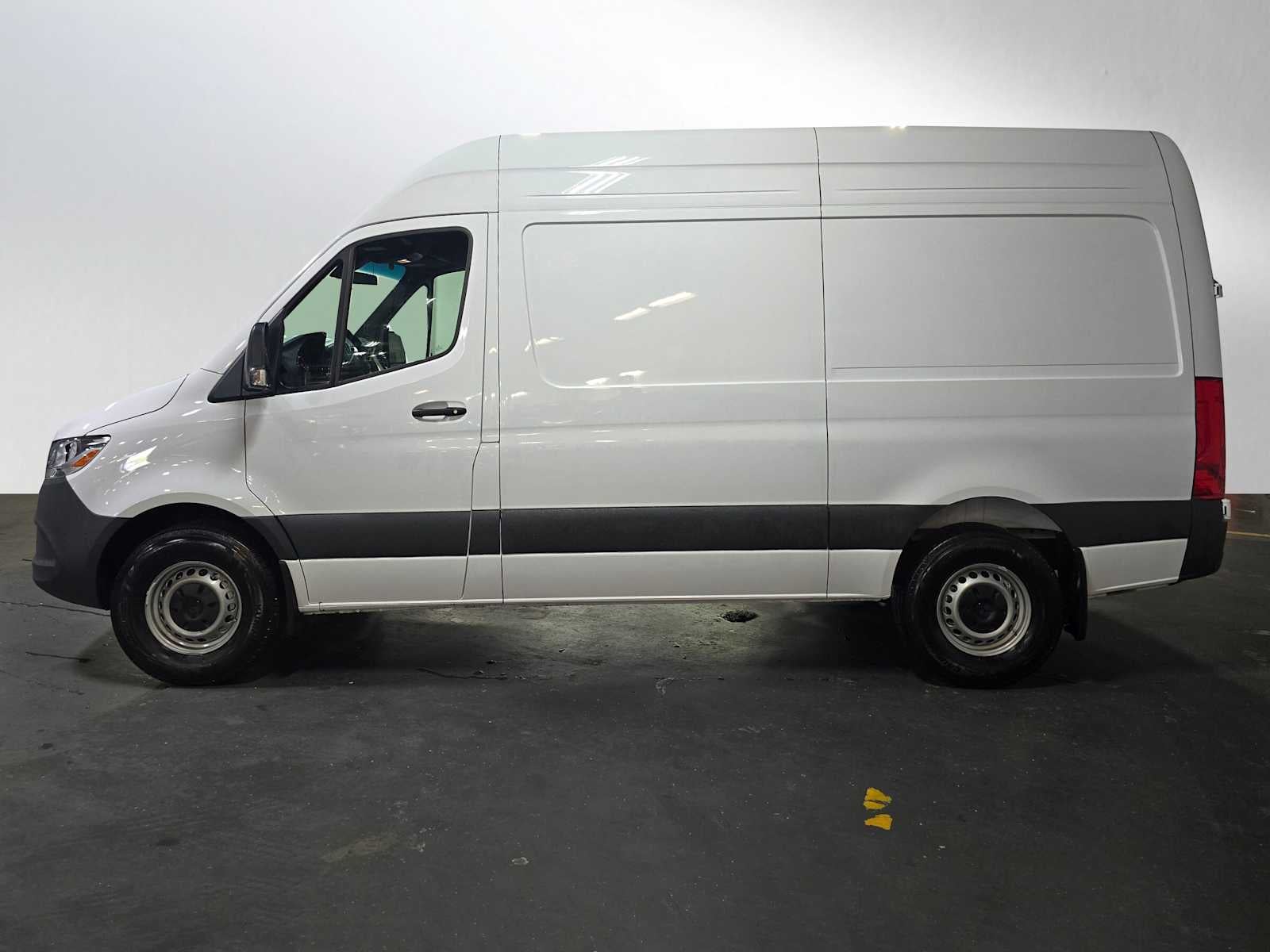 2025 Mercedes-Benz Sprinter Cargo Van 2500 Standard Roof I4 Diesel 144 RWD