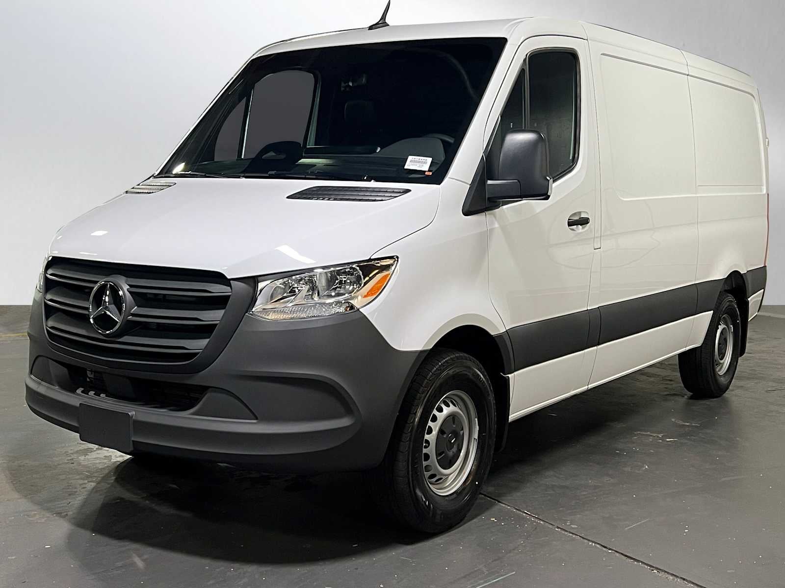 2026 Mercedes-Benz Sprinter 2500 Standard Roof I4 Diesel 144 RWD