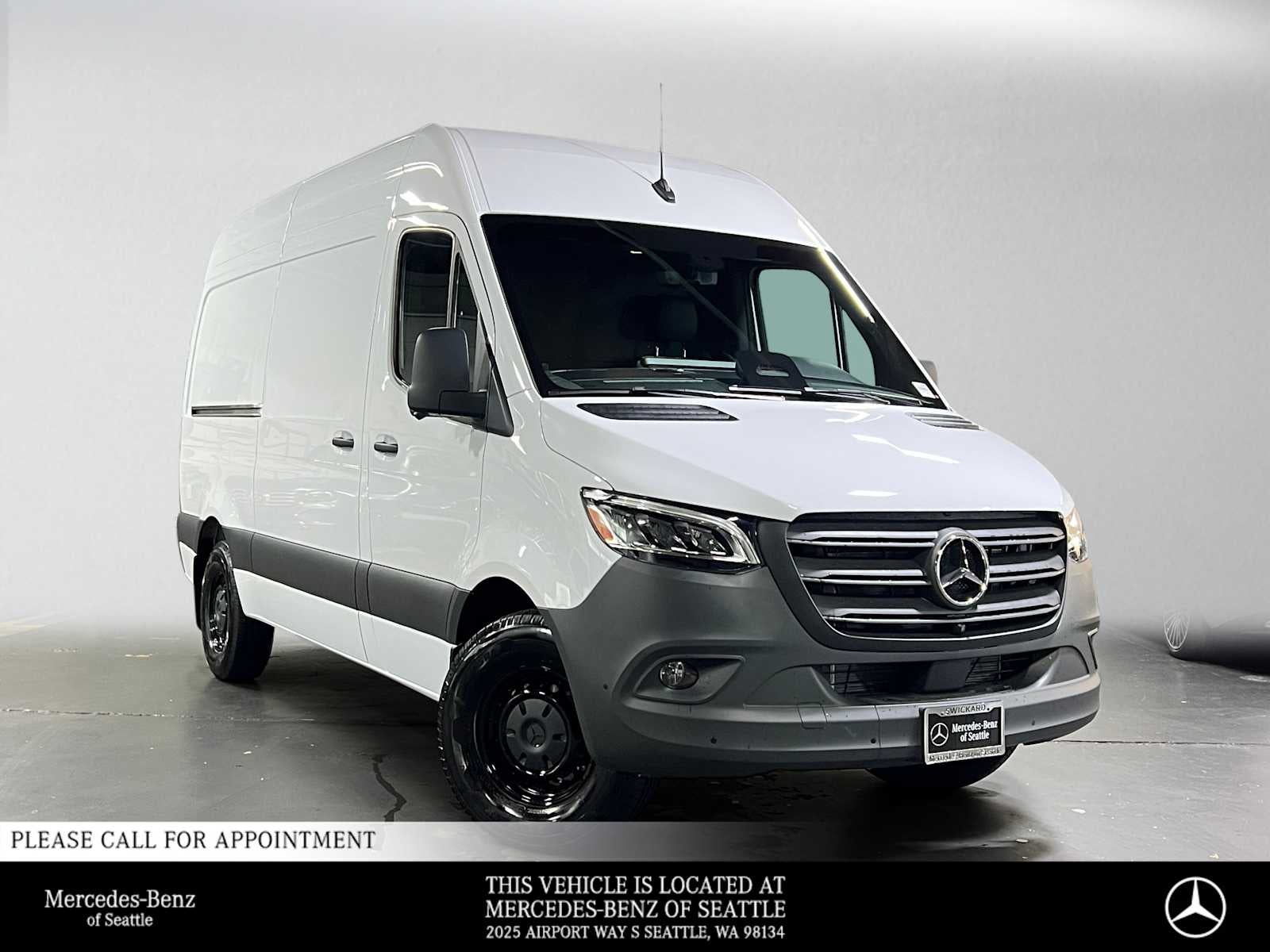 2026 Mercedes-Benz Sprinter Cargo 2500 Standard Roof I4 Diesel 144 RWD