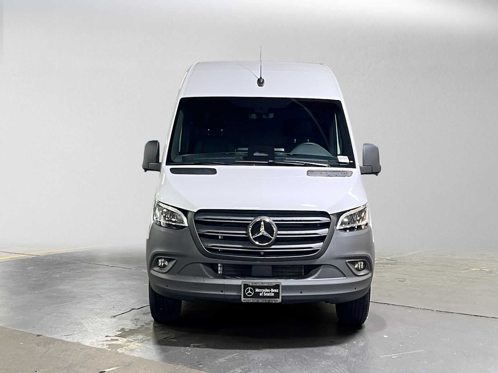 2026 Mercedes-Benz Sprinter Cargo 2500 Standard Roof I4 Diesel 144 RWD