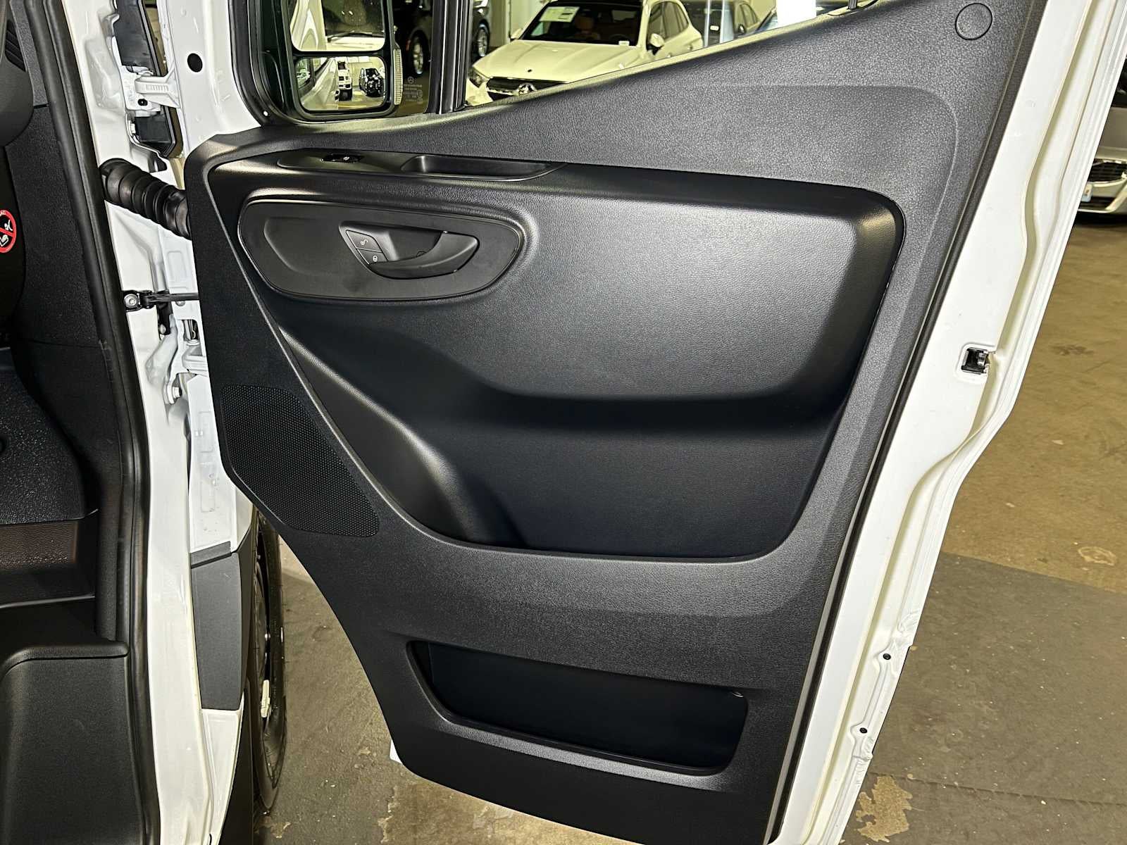 2026 Mercedes-Benz Sprinter 2500 Standard Roof I4 Diesel 144 RWD