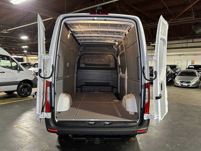 2026 Mercedes-Benz Sprinter 2500 Standard Roof I4 Diesel 144 RWD