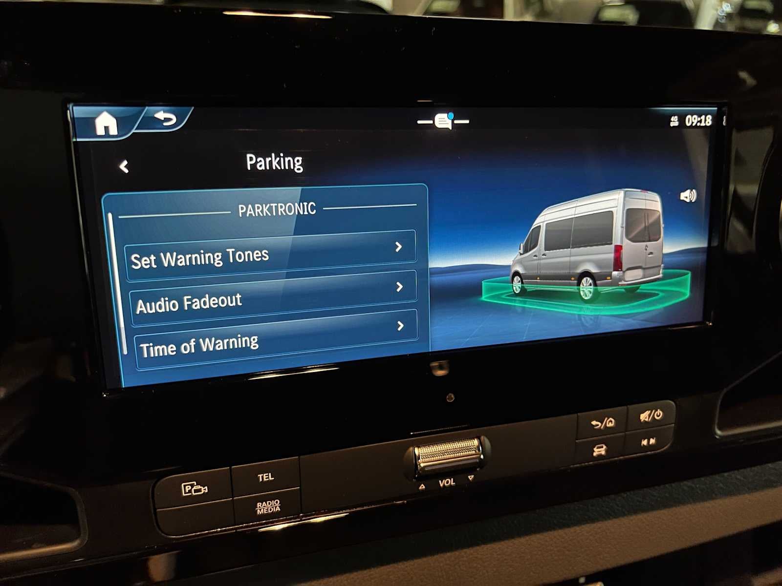 2026 Mercedes-Benz Sprinter 2500 Standard Roof I4 Diesel 144 RWD