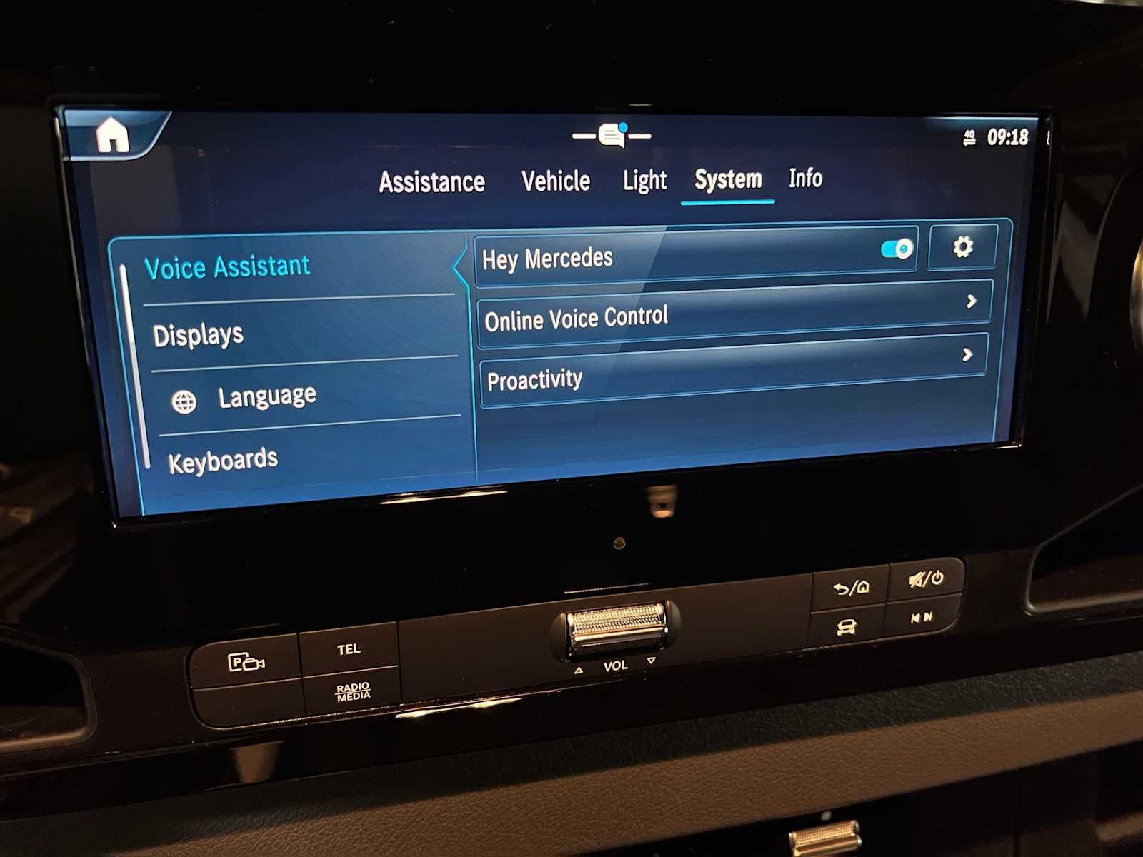 2026 Mercedes-Benz Sprinter 2500 Standard Roof I4 Diesel 144 RWD