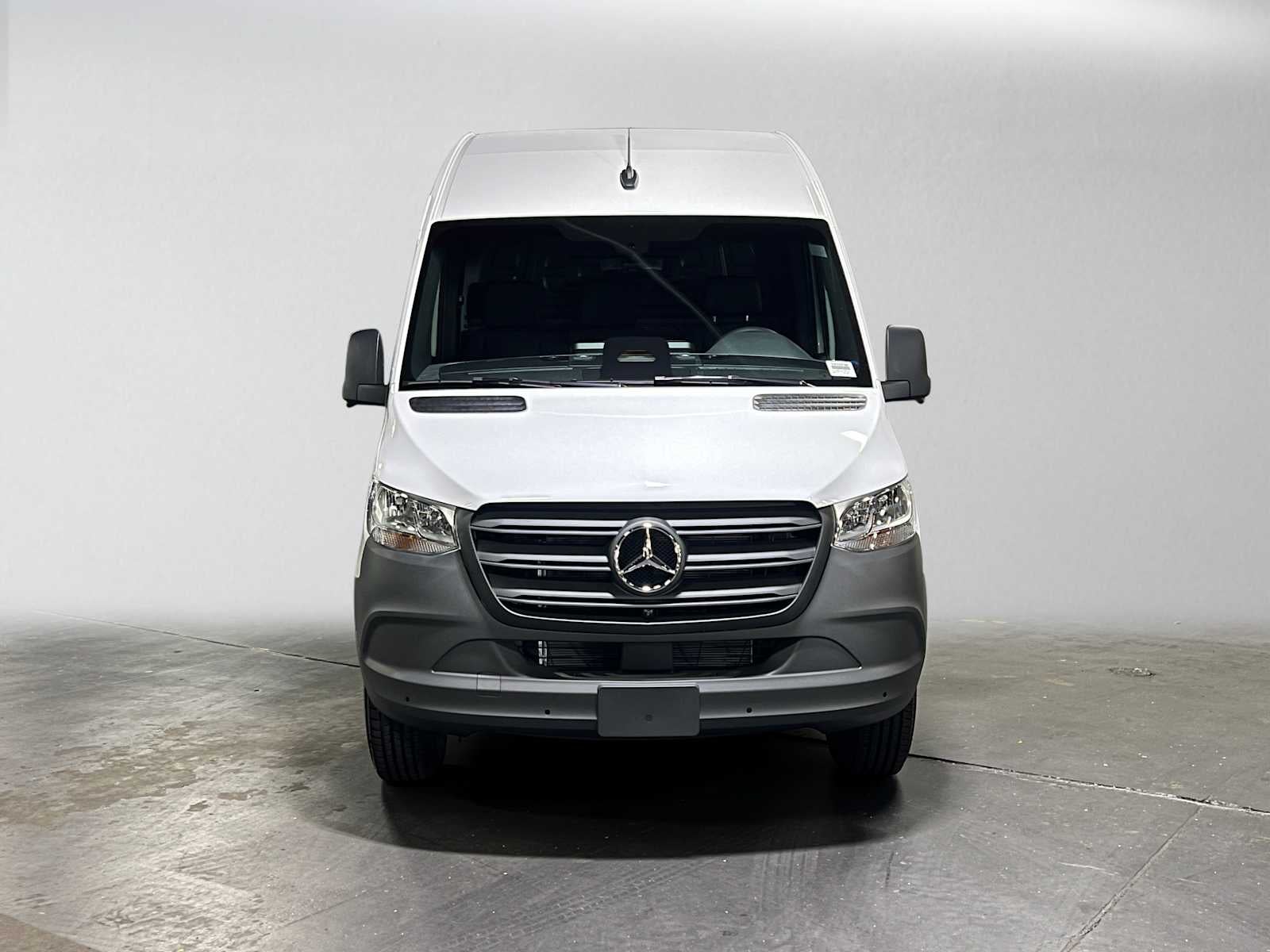 2026 Mercedes-Benz Sprinter 2500 Standard Roof I4 Diesel 144 RWD