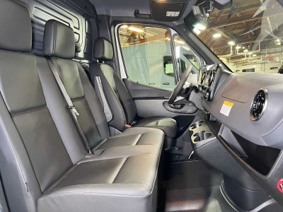 2026 Mercedes-Benz Sprinter 2500 Standard Roof I4 Diesel 144 RWD