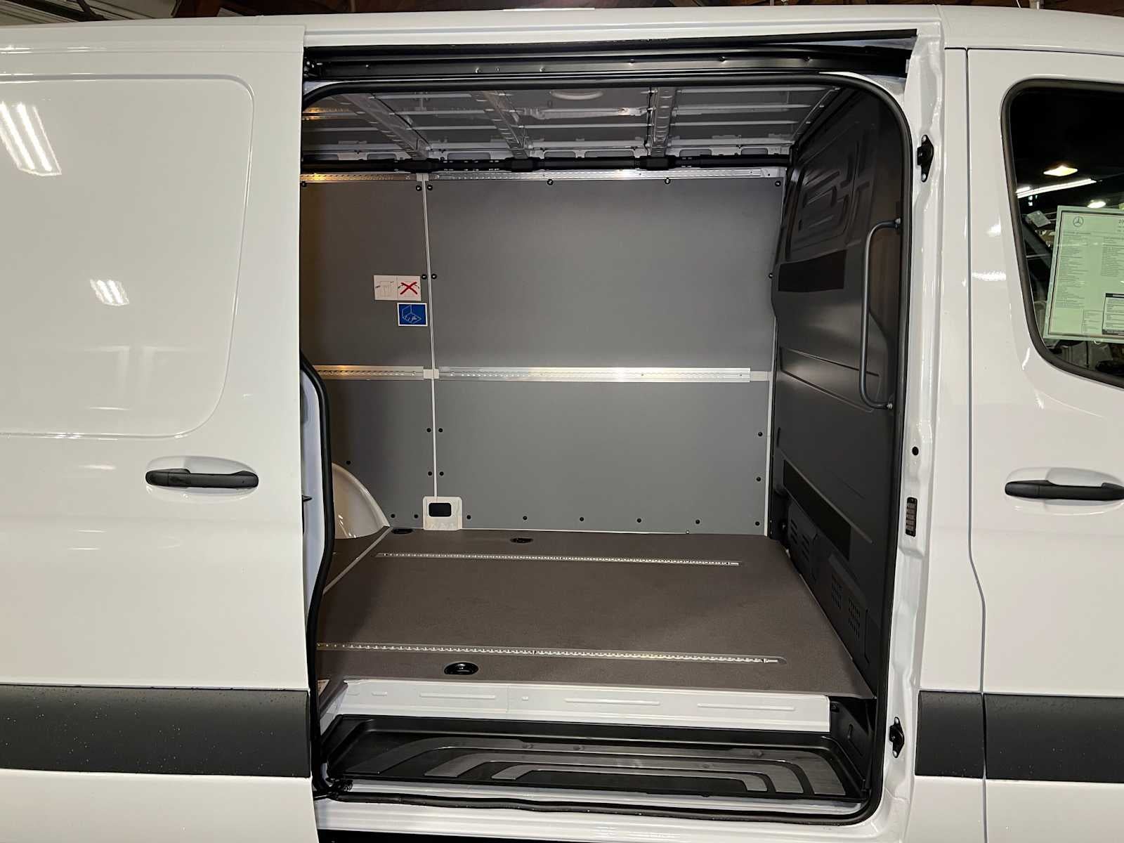 2026 Mercedes-Benz Sprinter 2500 Standard Roof I4 Diesel 144 RWD