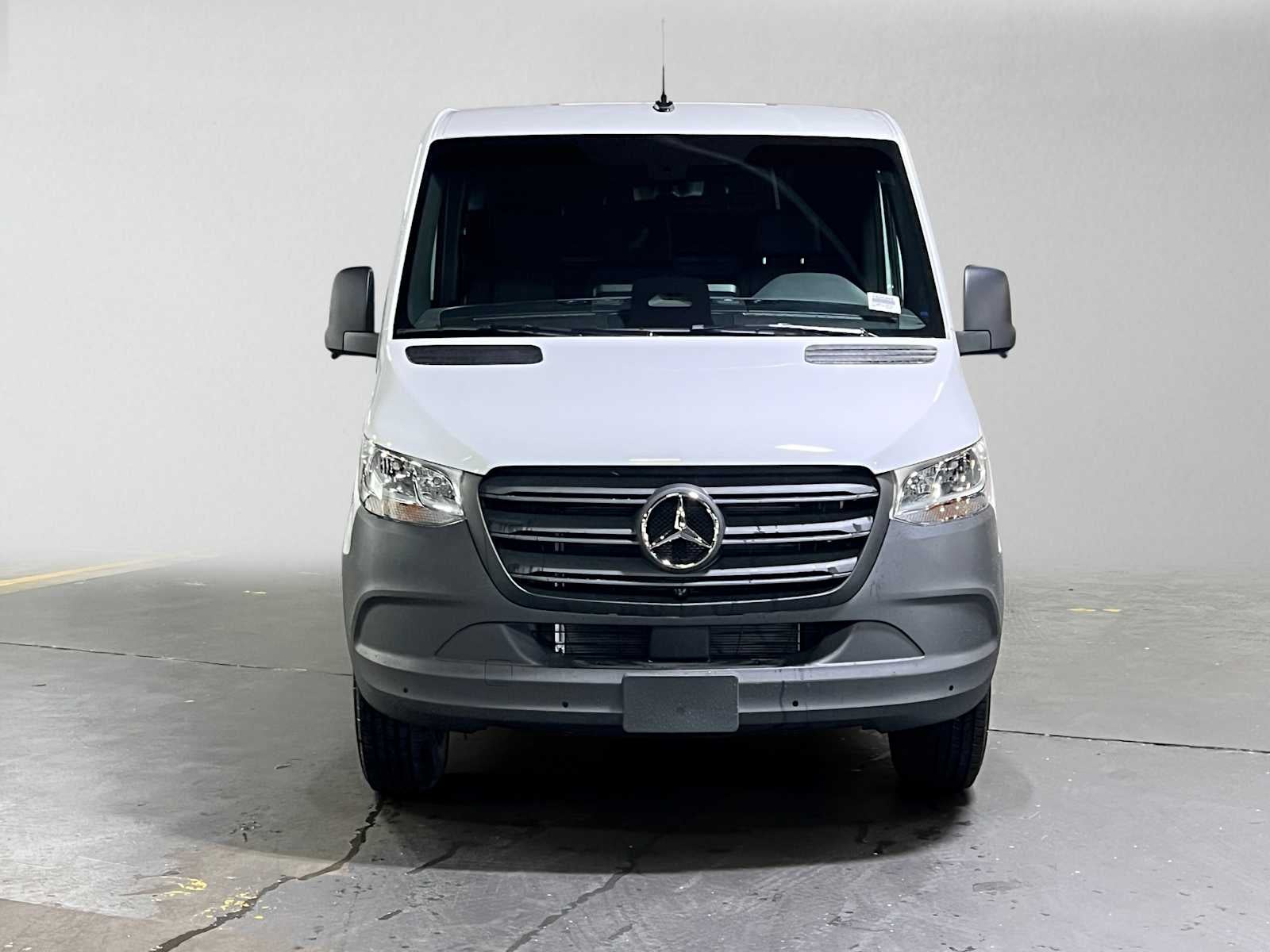 2026 Mercedes-Benz Sprinter 2500 Standard Roof I4 Diesel 144 RWD