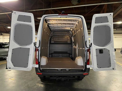 2026 Mercedes-Benz Sprinter Cargo 2500 Standard Roof I4 Diesel 144 RWD