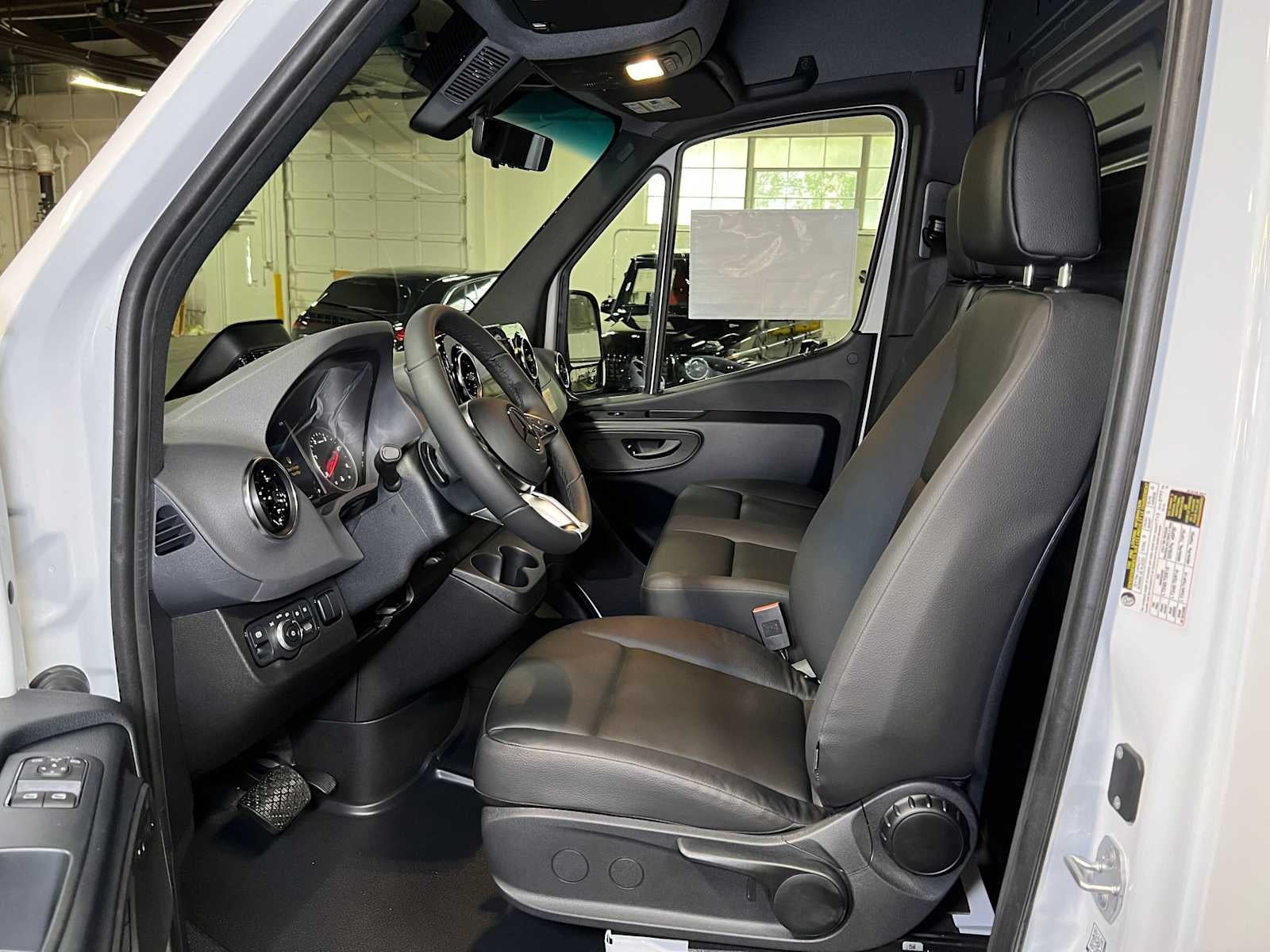 2026 Mercedes-Benz Sprinter Cargo 2500 Standard Roof I4 Diesel 144 RWD