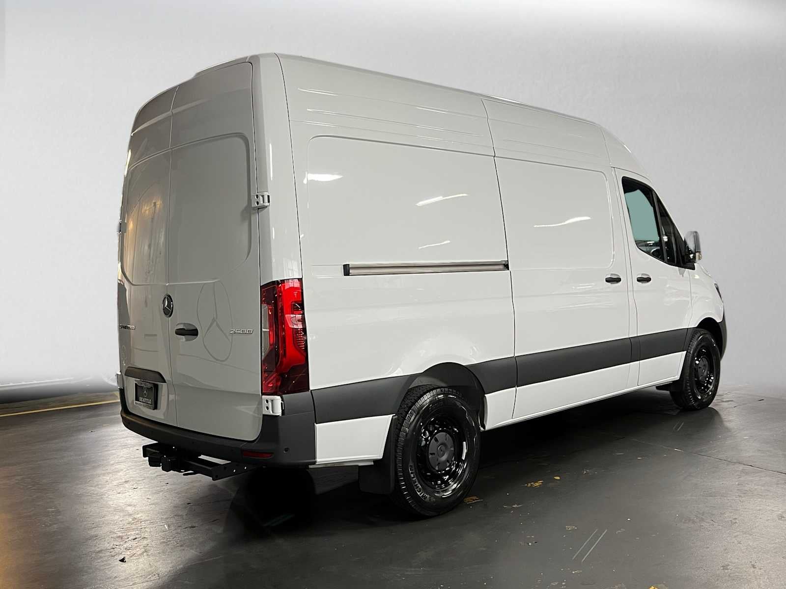 2026 Mercedes-Benz Sprinter Cargo 2500 Standard Roof I4 Diesel 144 RWD