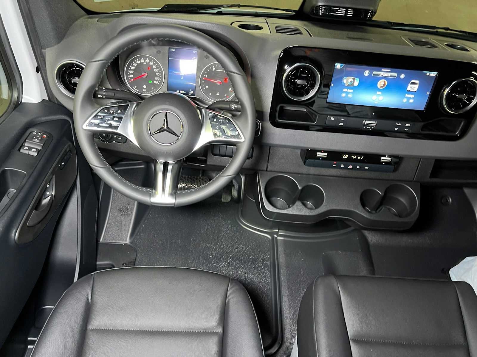 2026 Mercedes-Benz Sprinter Cargo 2500 Standard Roof I4 Diesel 144 RWD