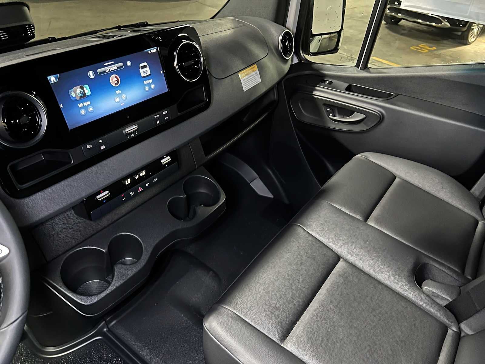 2026 Mercedes-Benz Sprinter 2500 Standard Roof I4 Diesel 144 RWD