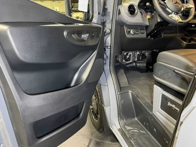 2026 Mercedes-Benz Sprinter Cargo 2500 Standard Roof I4 Diesel 144 RWD