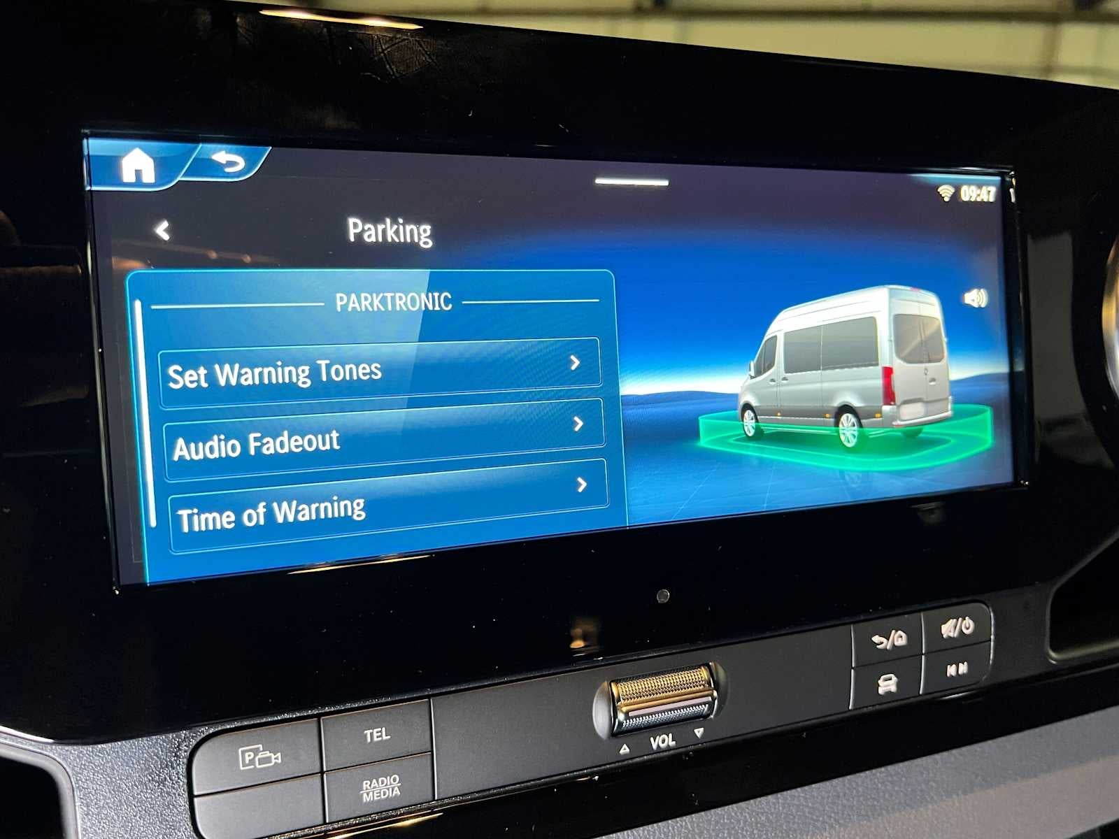 2026 Mercedes-Benz Sprinter Cargo 2500 Standard Roof I4 Diesel 144 RWD