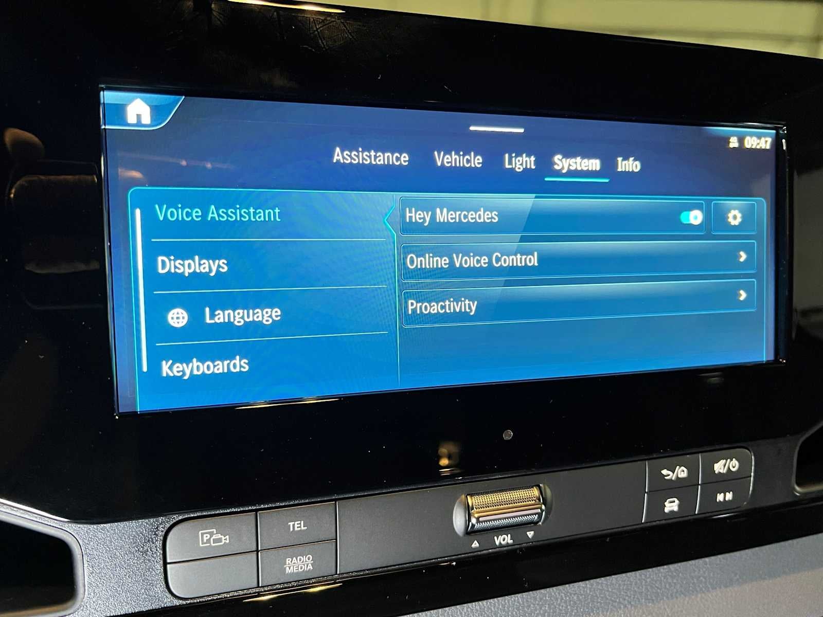 2026 Mercedes-Benz Sprinter Cargo 2500 Standard Roof I4 Diesel 144 RWD