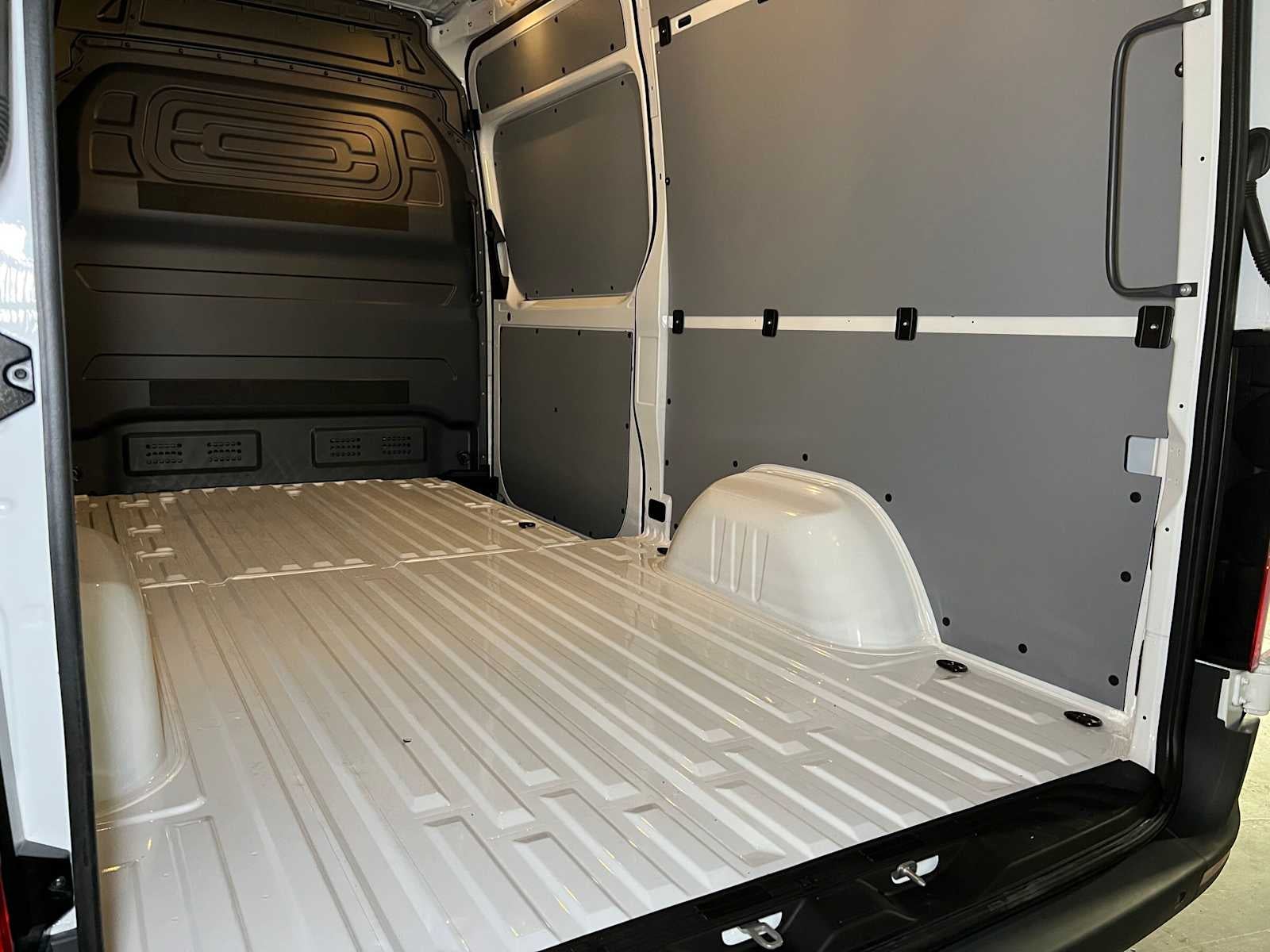 2026 Mercedes-Benz Sprinter Cargo 2500 Standard Roof I4 Diesel 144 RWD