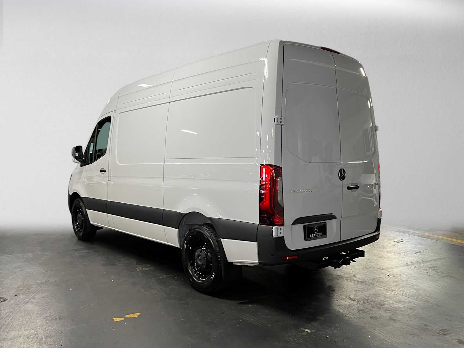 2026 Mercedes-Benz Sprinter Cargo 2500 Standard Roof I4 Diesel 144 RWD