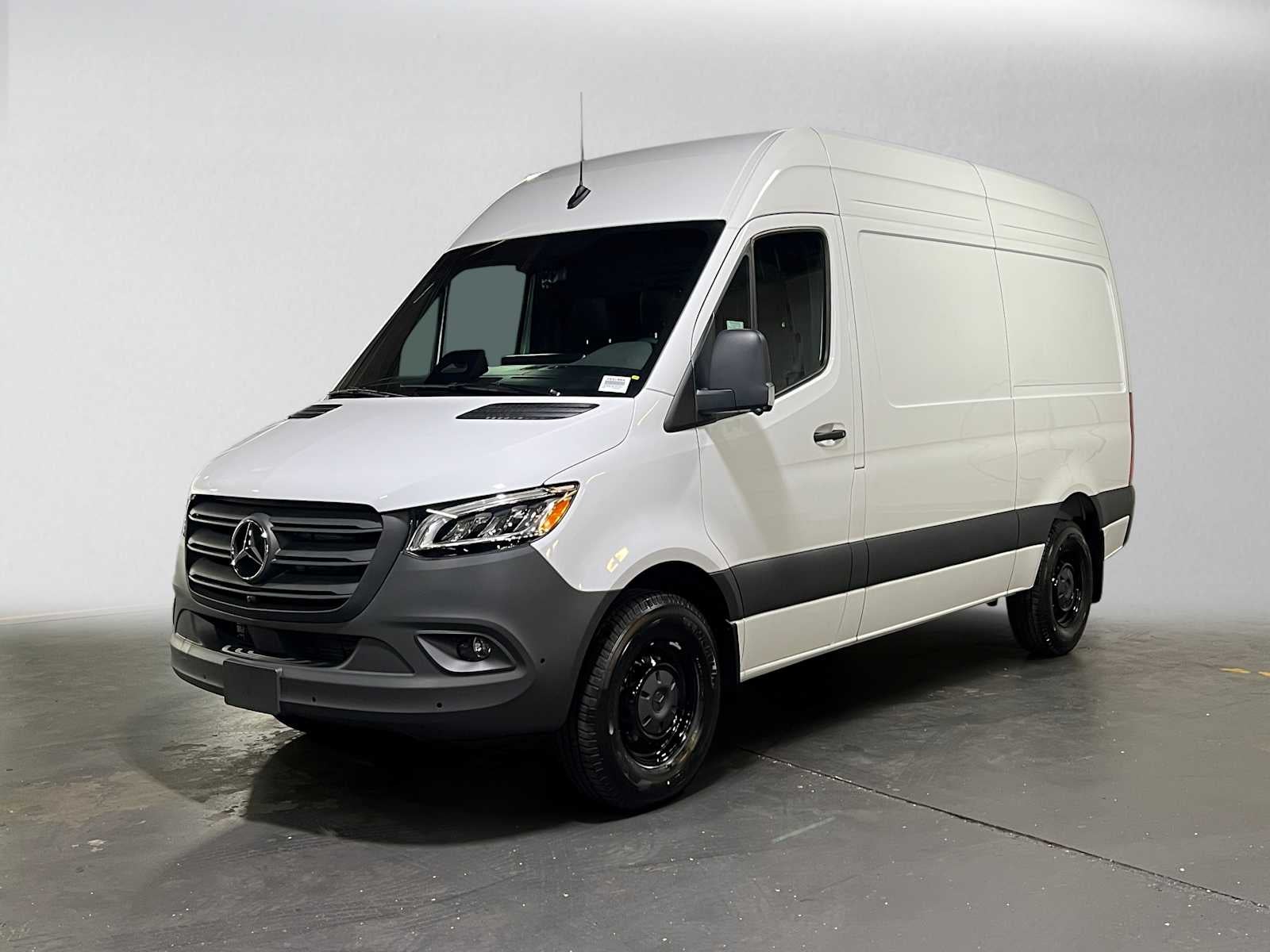 2026 Mercedes-Benz Sprinter Cargo 2500 Standard Roof I4 Diesel 144 RWD