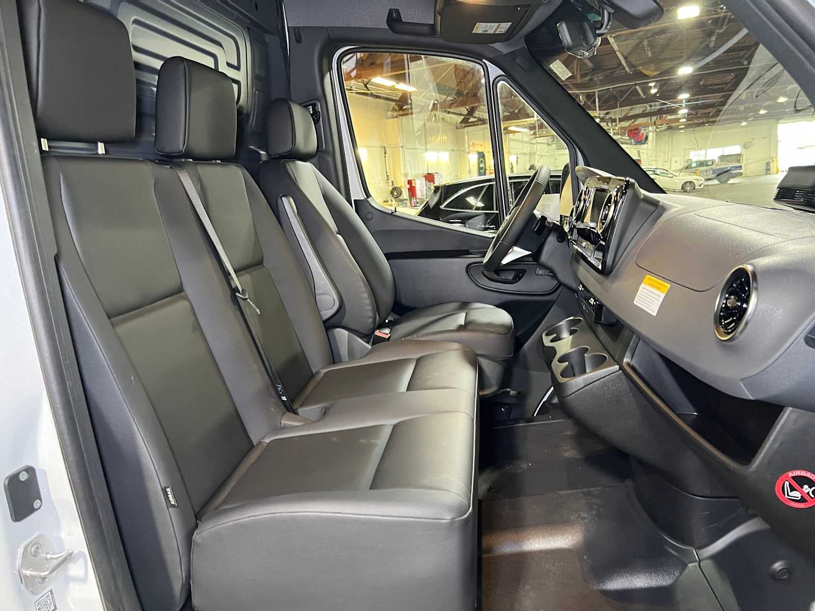 2026 Mercedes-Benz Sprinter Cargo 2500 Standard Roof I4 Diesel 144 RWD