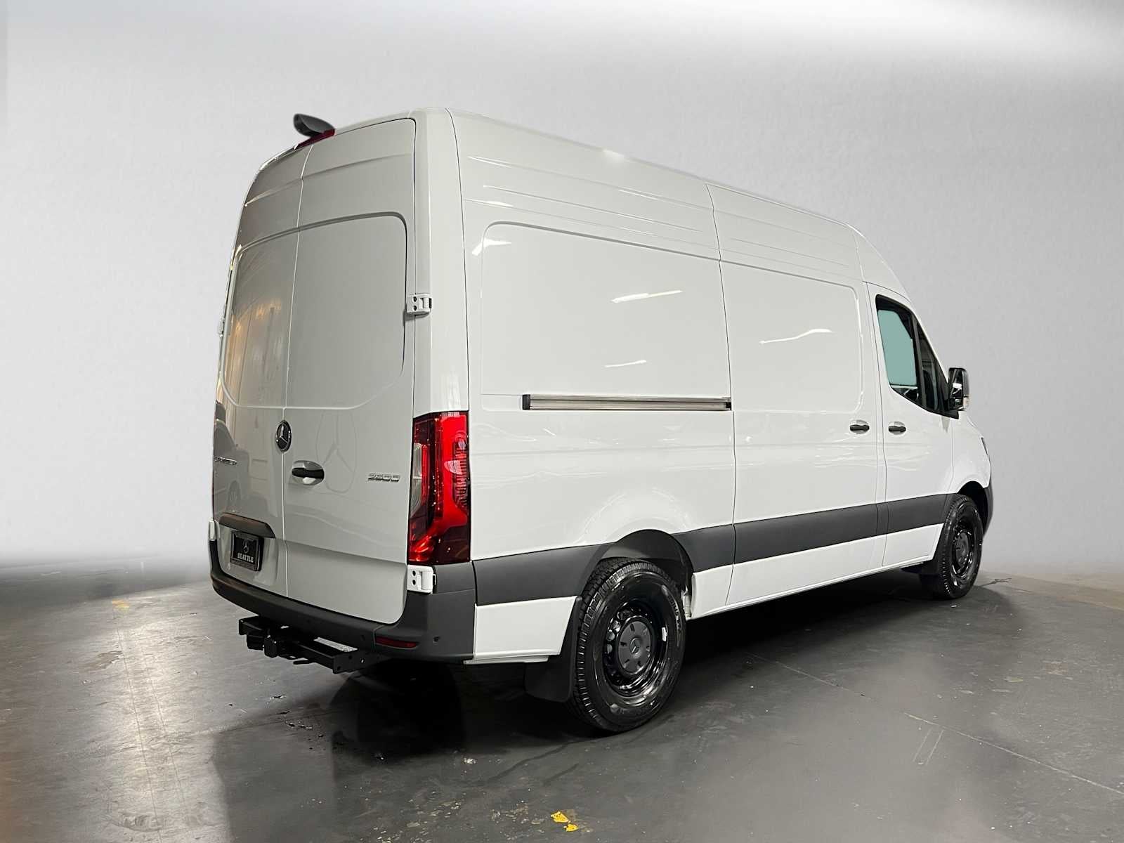 2026 Mercedes-Benz Sprinter Cargo 2500 Standard Roof I4 Diesel 144 RWD