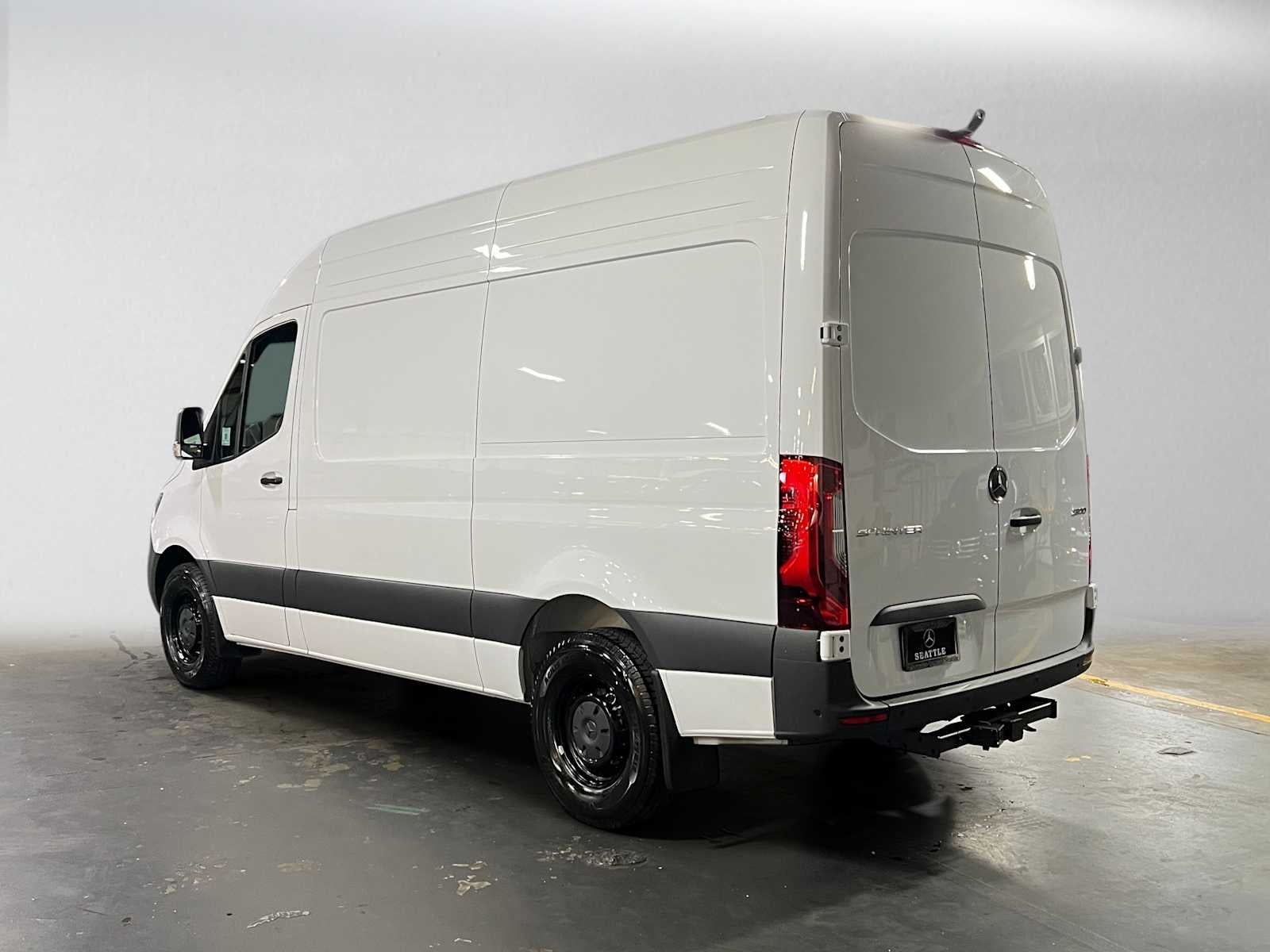 2026 Mercedes-Benz Sprinter Cargo 2500 Standard Roof I4 Diesel 144 RWD