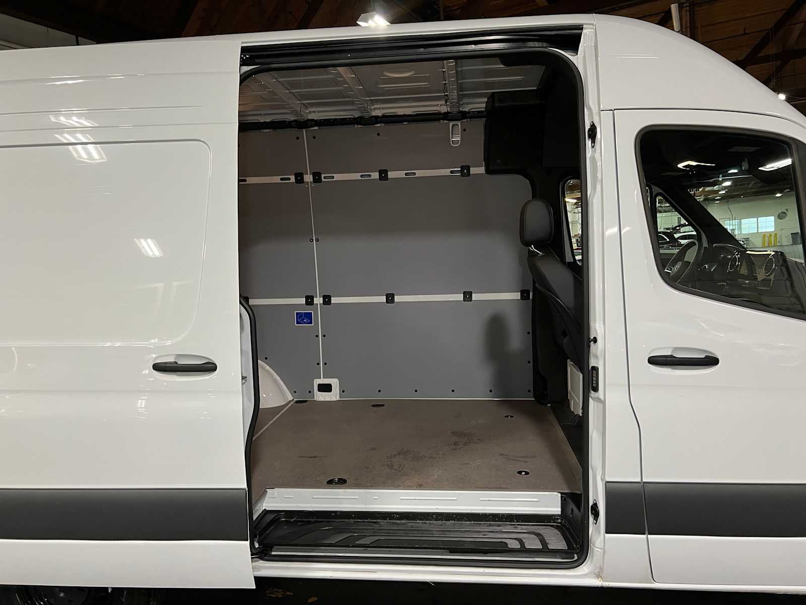 2025 Mercedes-Benz Sprinter Cargo Van 2500 Standard Roof I4 Diesel 144 RWD