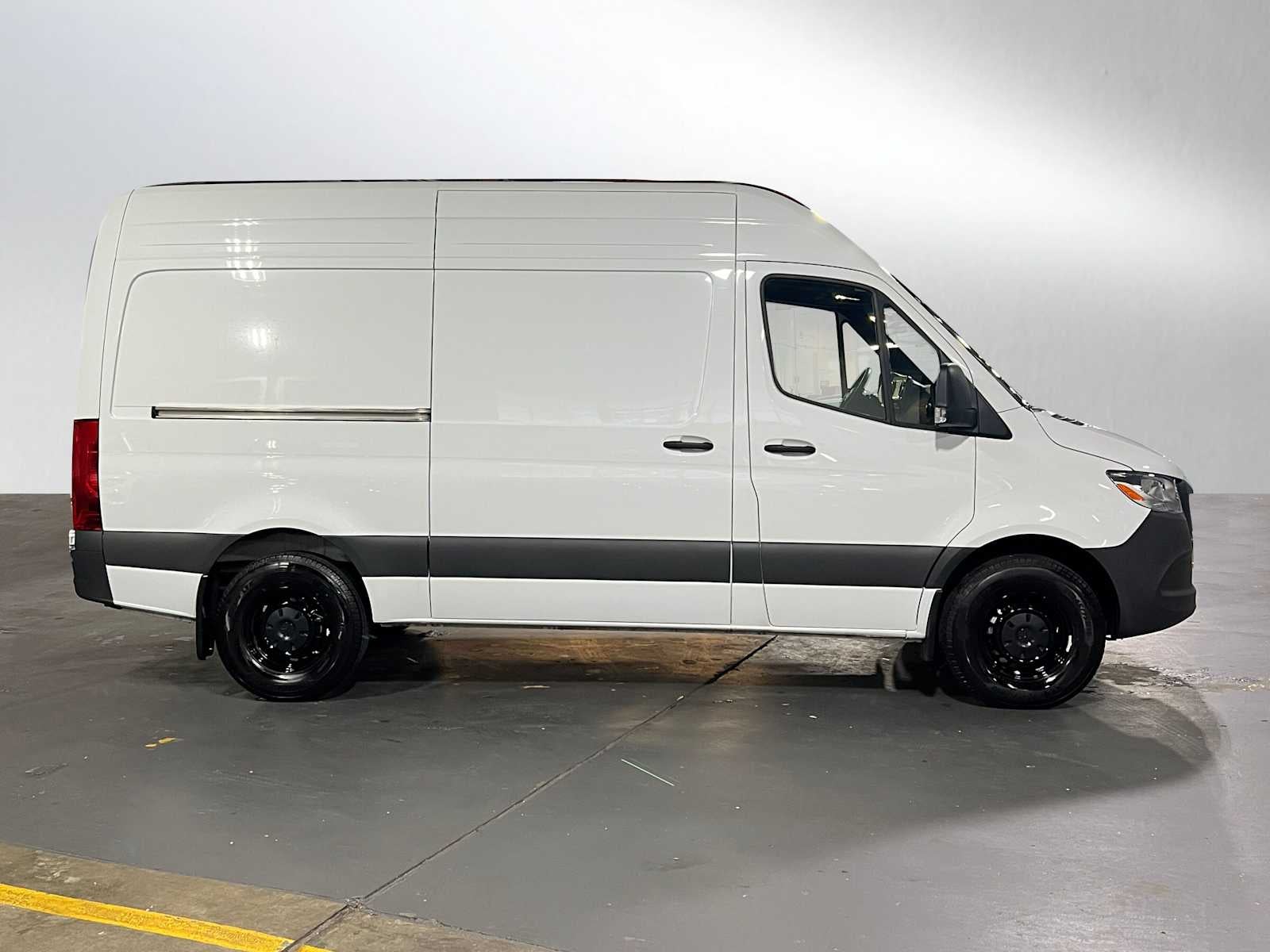 2025 Mercedes-Benz Sprinter Cargo Van 2500 Standard Roof I4 Diesel 144 RWD