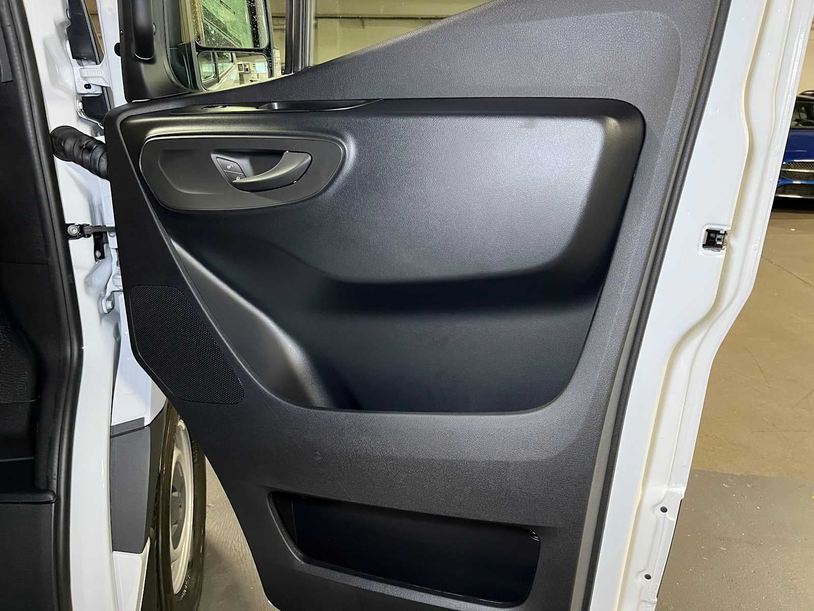 2025 Mercedes-Benz Sprinter Cargo Van 2500 Standard Roof I4 Diesel 144" RWD