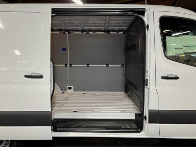 2025 Mercedes-Benz Sprinter Cargo Van 2500 Standard Roof I4 Diesel 144" RWD