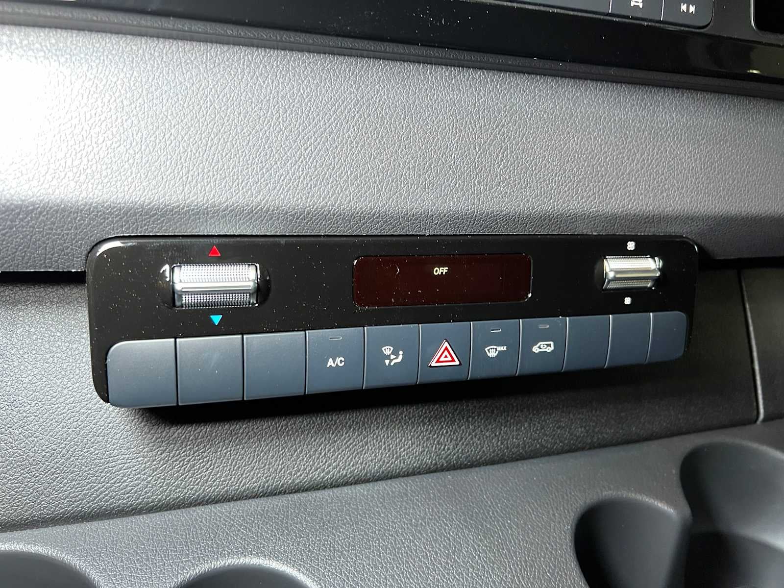 2025 Mercedes-Benz Sprinter Cargo Van 2500 Standard Roof I4 Diesel 144" RWD