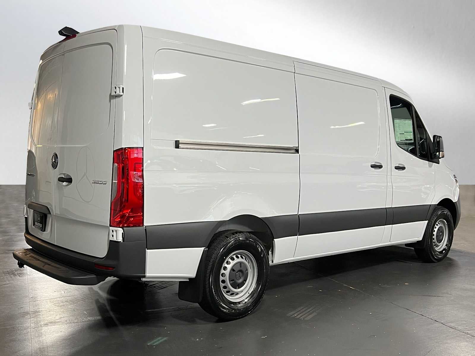 2025 Mercedes-Benz Sprinter Cargo Van 2500 Standard Roof I4 Diesel 144" RWD