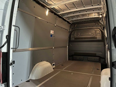 2026 Mercedes-Benz Sprinter 2500 Standard Roof I4 Diesel 144 RWD