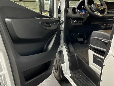 2026 Mercedes-Benz Sprinter 2500 Standard Roof I4 Diesel 144 RWD