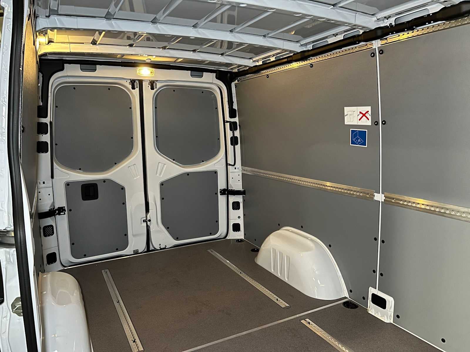 2026 Mercedes-Benz Sprinter Cargo 2500 Standard Roof I4 Diesel 144 RWD