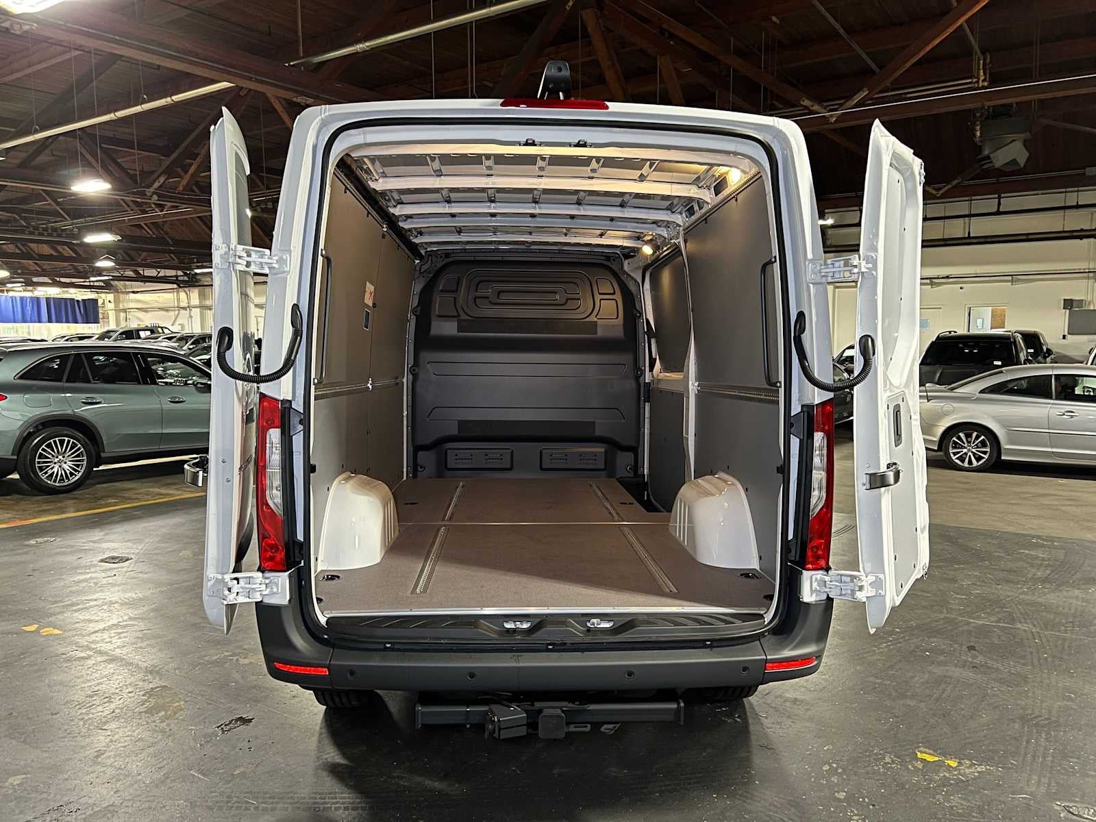 2026 Mercedes-Benz Sprinter Cargo 2500 Standard Roof I4 Diesel 144 RWD