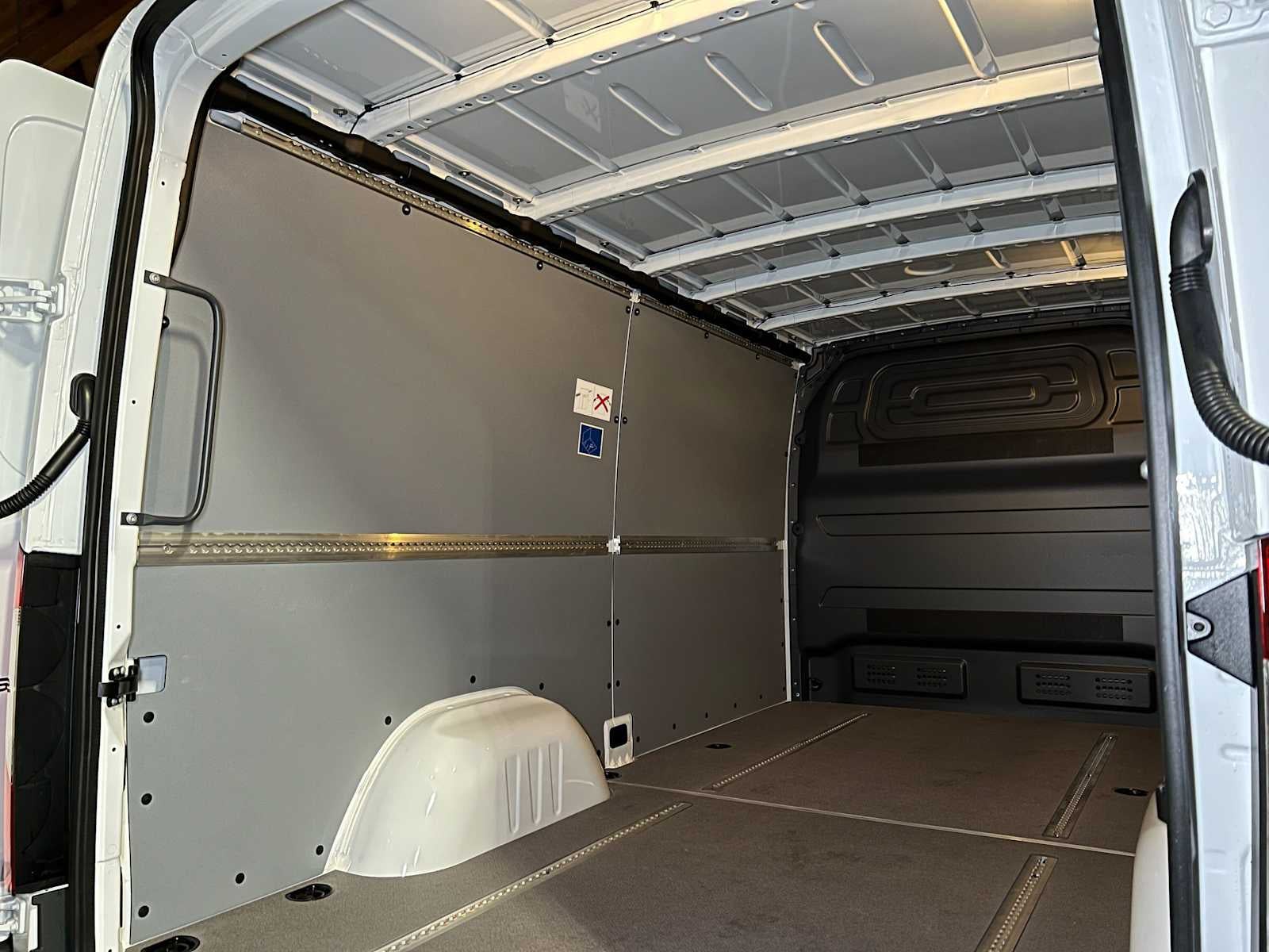 2026 Mercedes-Benz Sprinter Cargo 2500 Standard Roof I4 Diesel 144 RWD