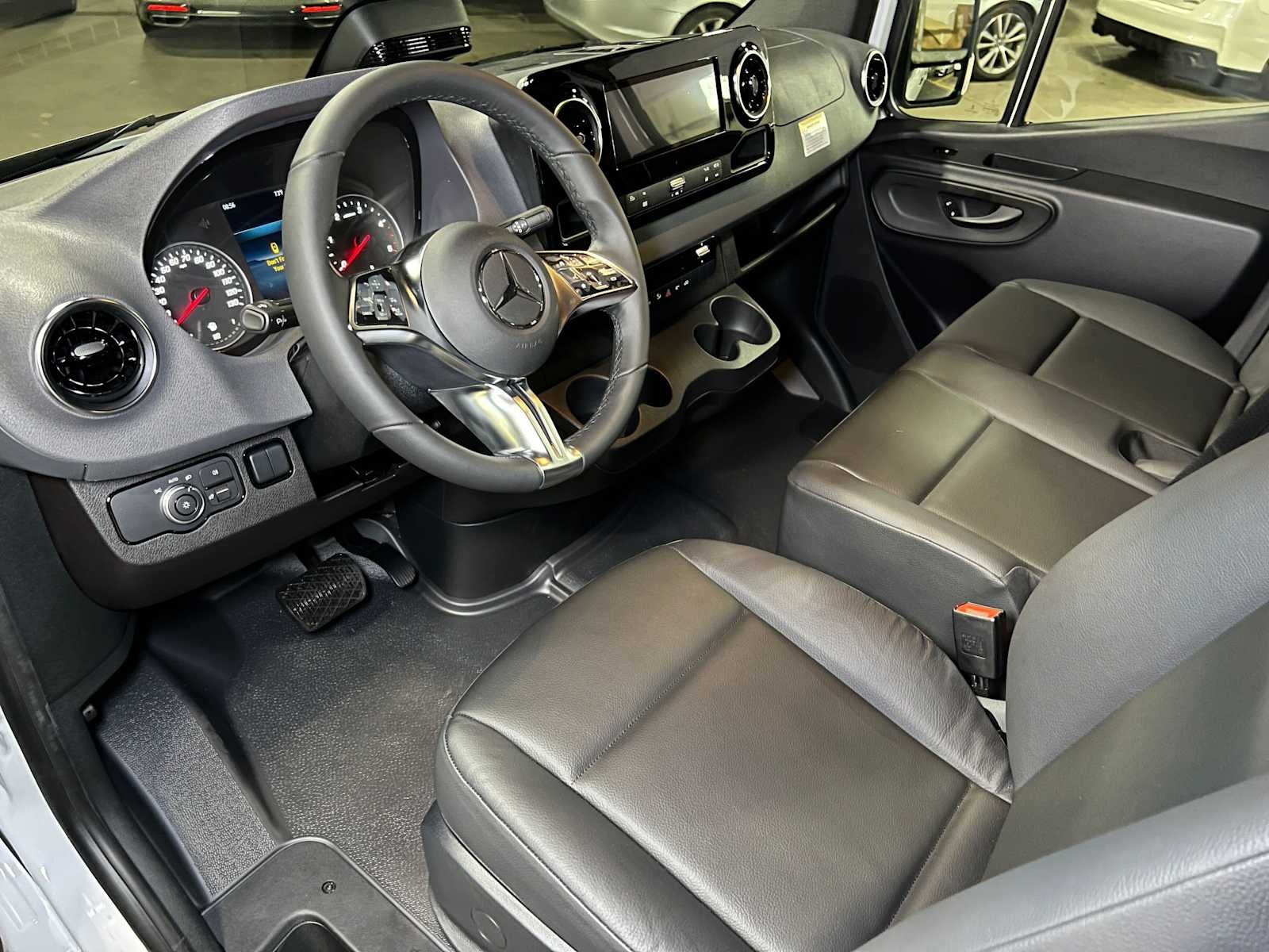 2026 Mercedes-Benz Sprinter Cargo 2500 Standard Roof I4 Diesel 144 RWD