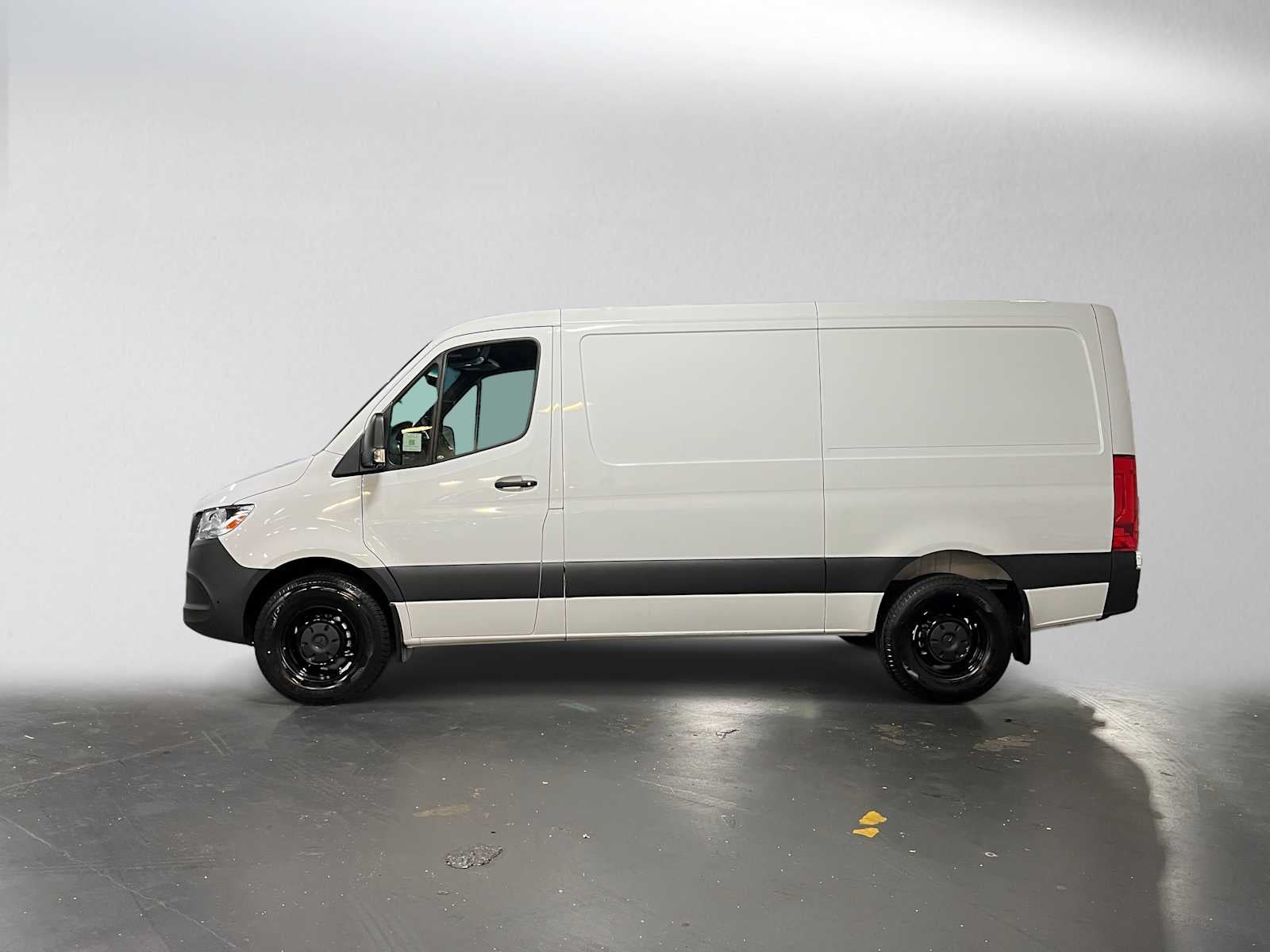 2026 Mercedes-Benz Sprinter Cargo 2500 Standard Roof I4 Diesel 144 RWD